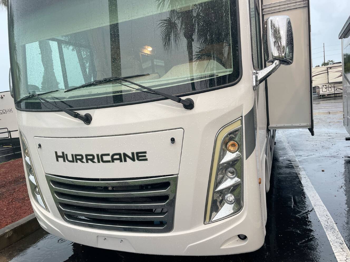 A photo of this 2024 Thor HURRICANE 29M