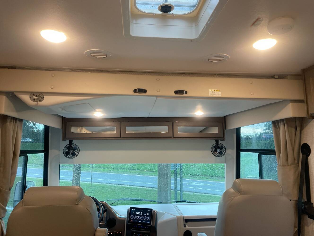A photo of this 2024 Thor HURRICANE 29M
