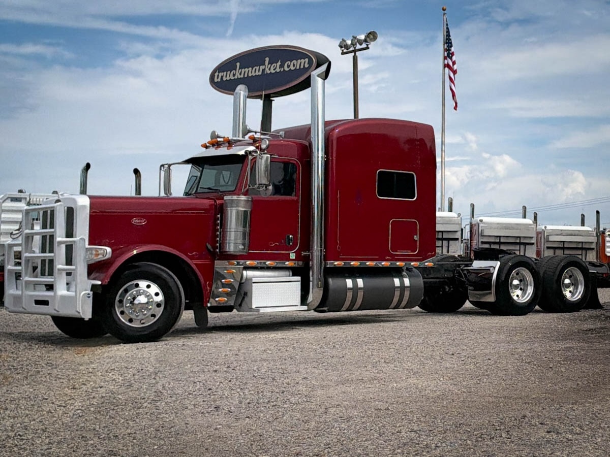 2019 PETERBILT 389 in Olive Branch, MS