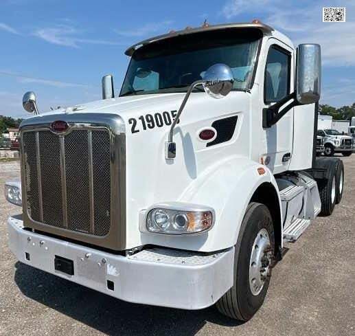 2022 PETERBILT 567 in Indianapolis, IN
