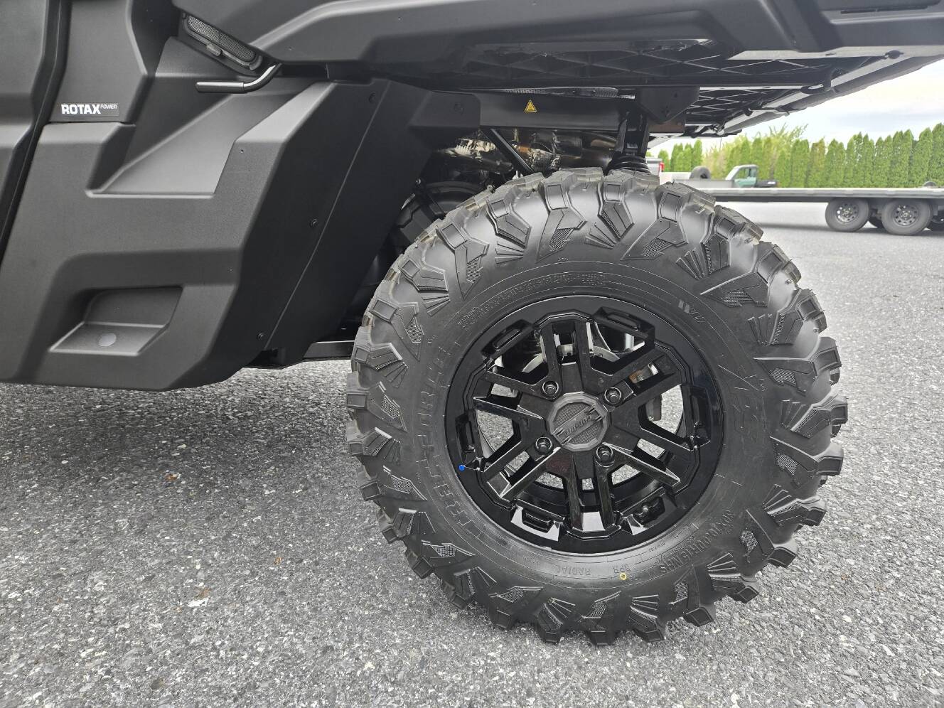 A photo of this 2026 Can-Am Defender DPS CAB HD10