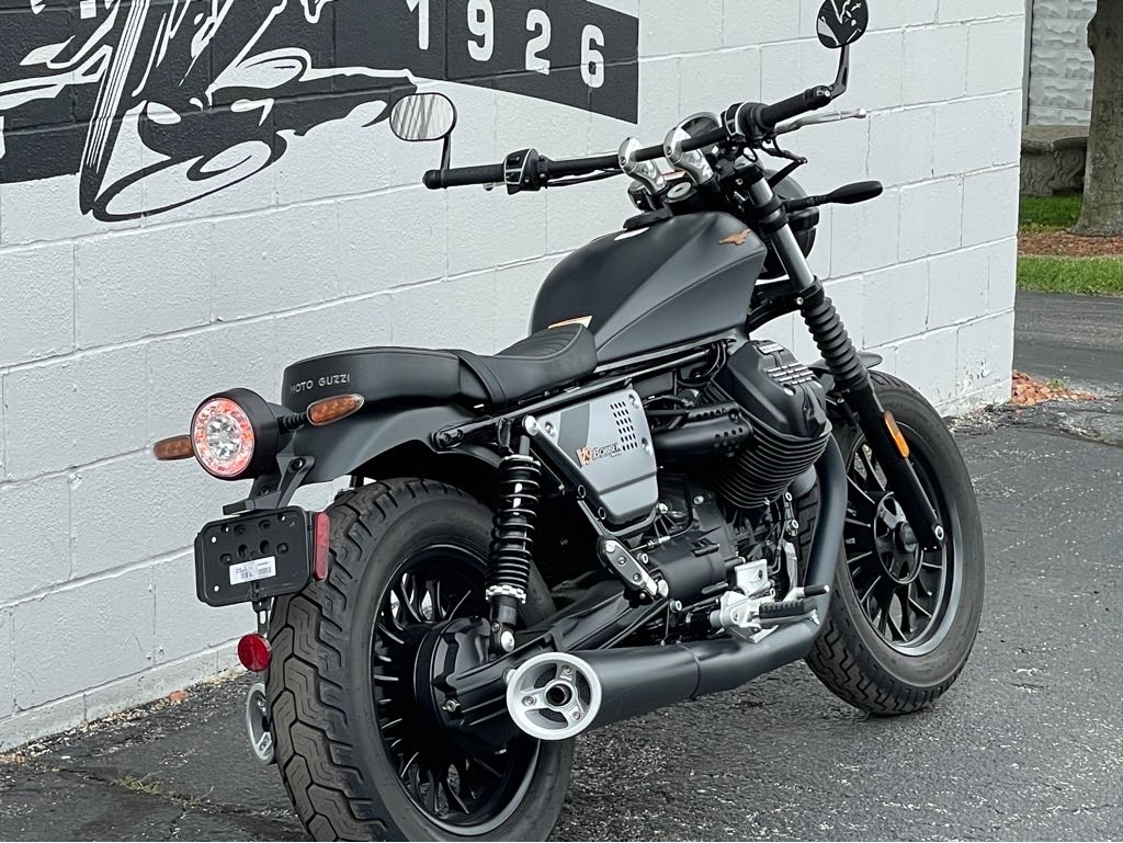 2024 Moto Guzzi V9 BOBBER SPECIAL EDITION in indianapolis IN