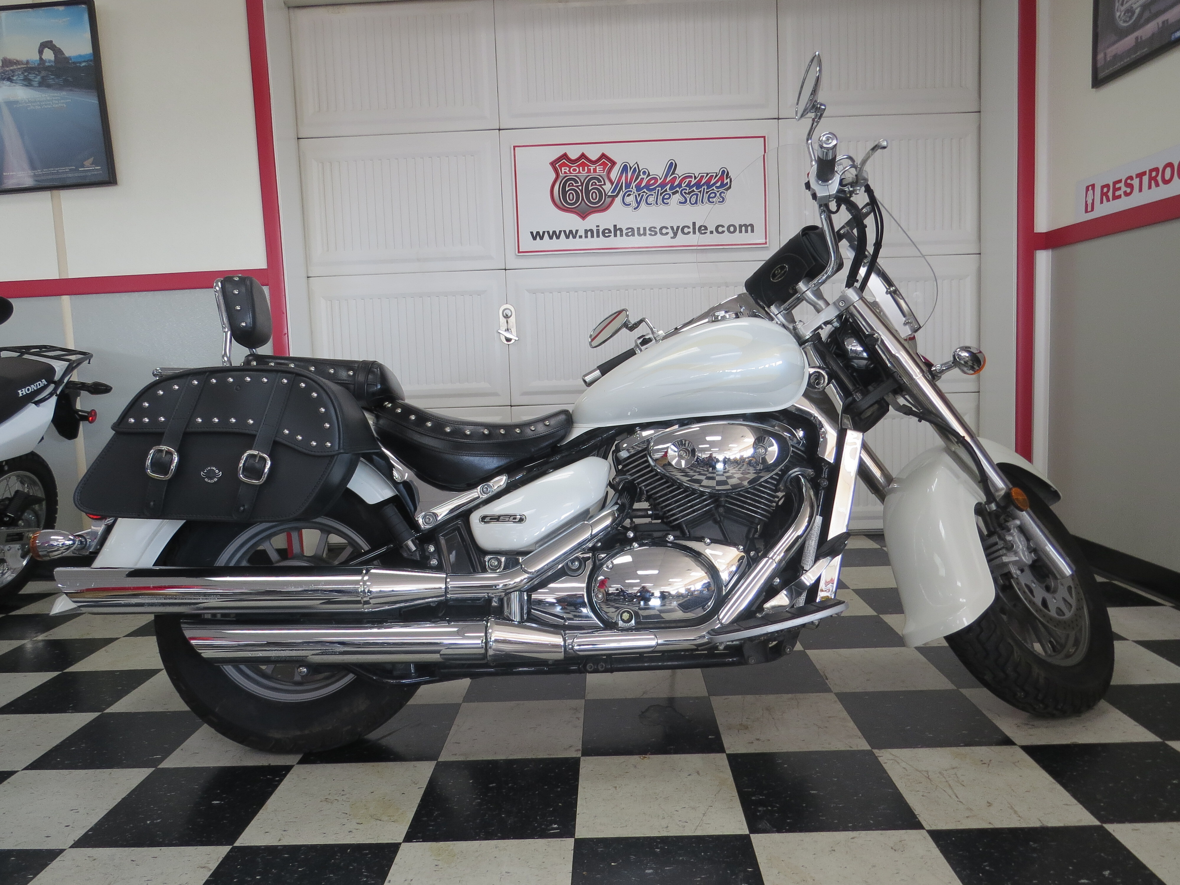 2006 Suzuki BOULEVARD C50C in litchfield IL