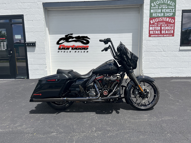 2022 Harley-Davidson Street Glide CVO FLHXSE CVO in Rochester, NY