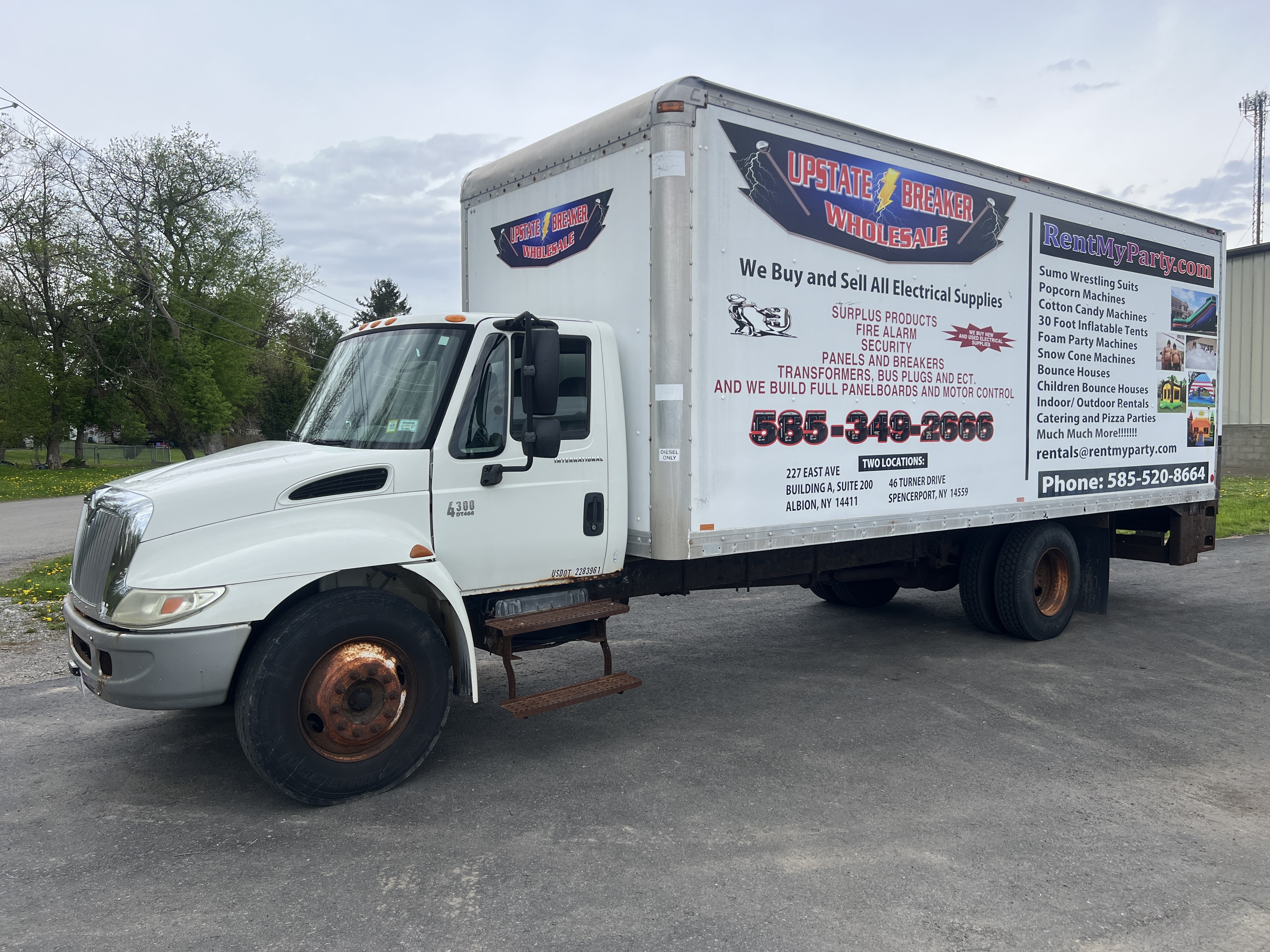 2005 INTERNATIONAL 4300 in Caledonia, NY