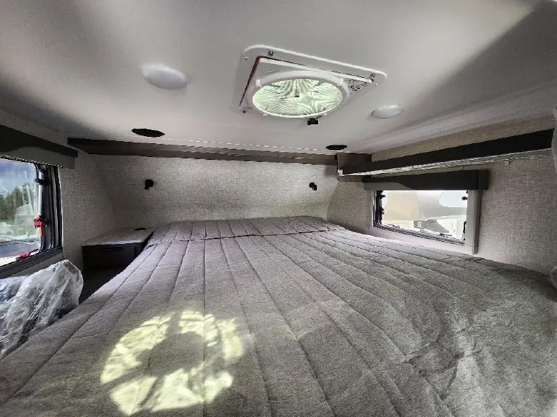2027 LANCE 825 TRUCK CAMPER