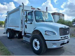 2011 FREIGHTLINER BUSINESS CLASS M2 106