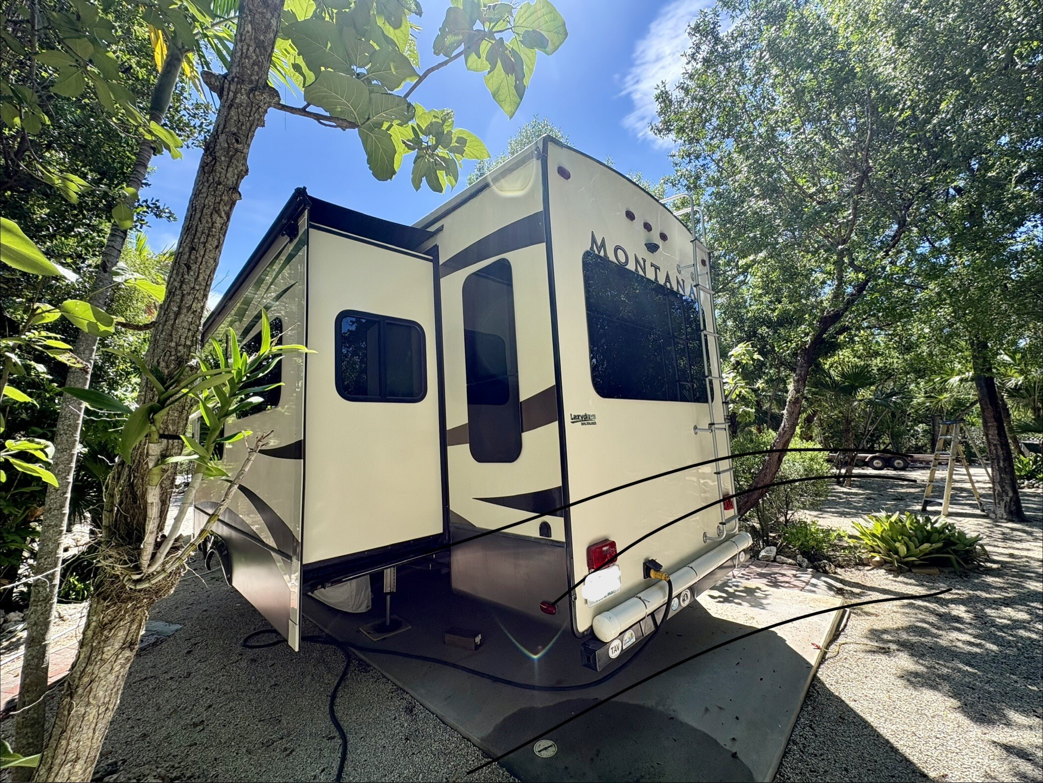 2016 Keystone MONTANA 3160RL in tavernier FL