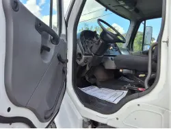2011 FREIGHTLINER BUSINESS CLASS M2 106
