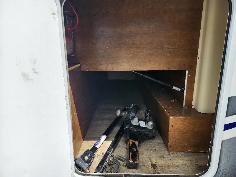 2017 LANCE 1685 TRAVEL TRAILER