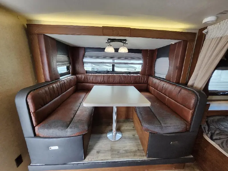 2017 LANCE 1685 TRAVEL TRAILER