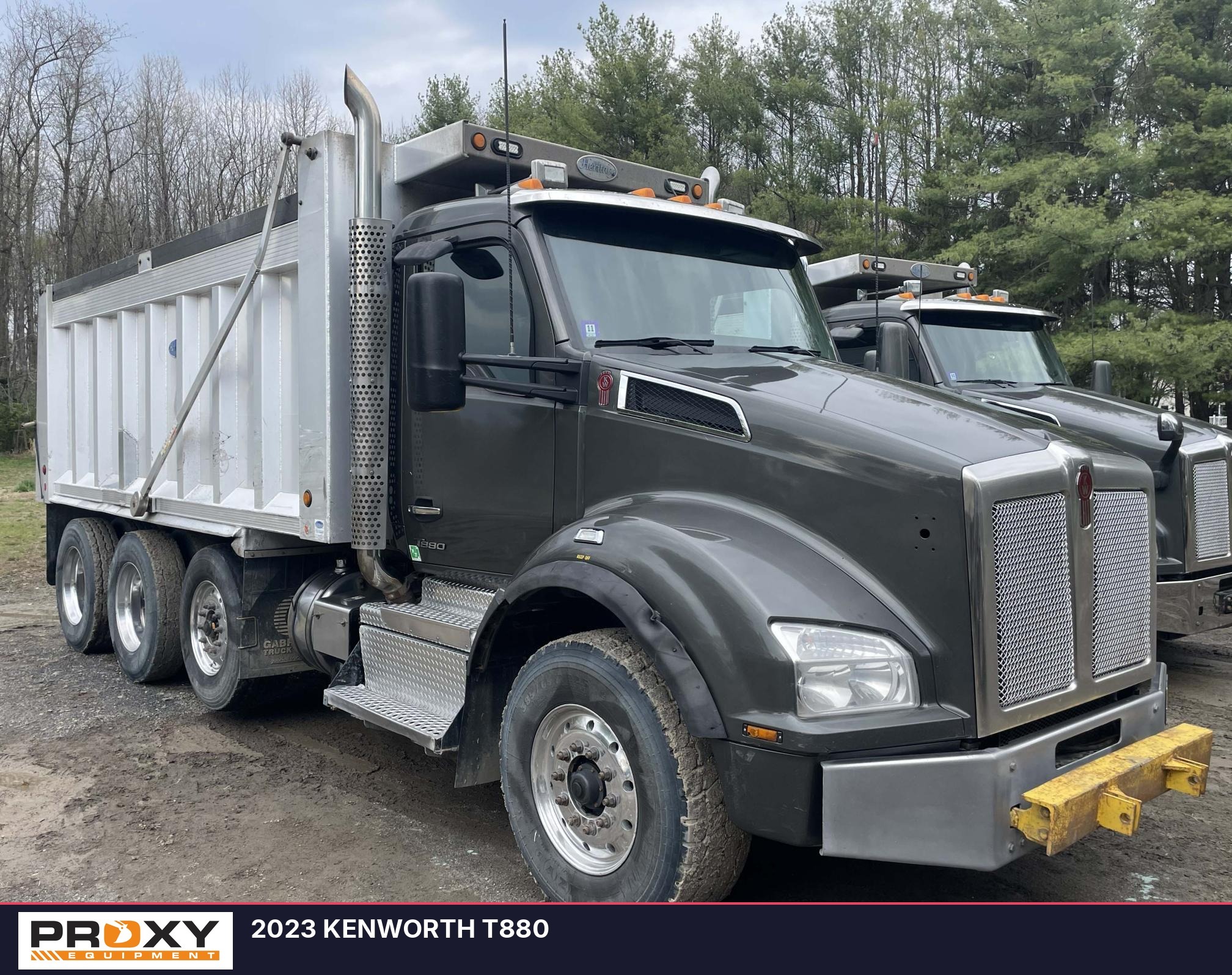 2023 KENWORTH T880 in Trenton, NJ