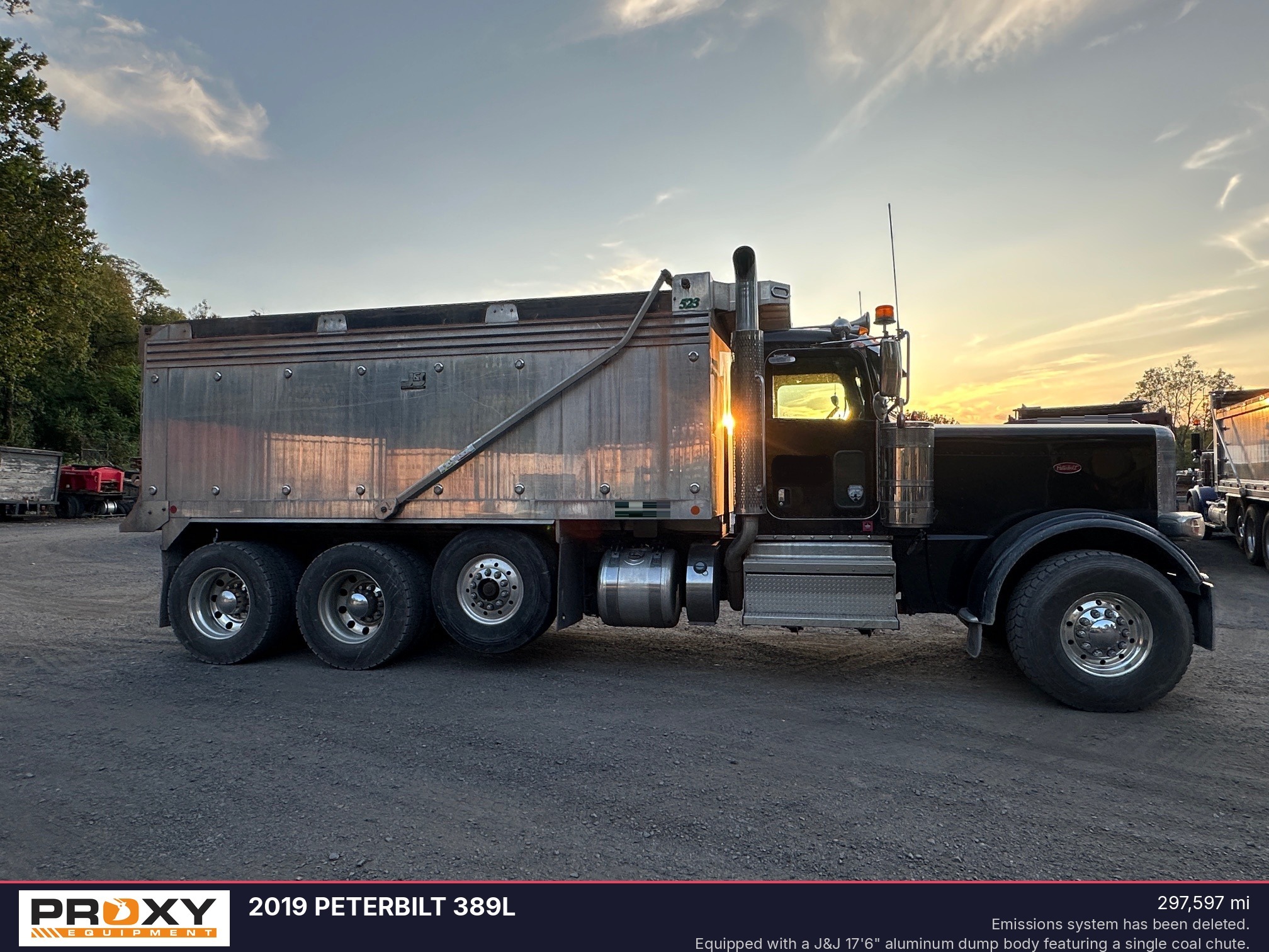 2019 PETERBILT 389 in Wilkes-barre, PA