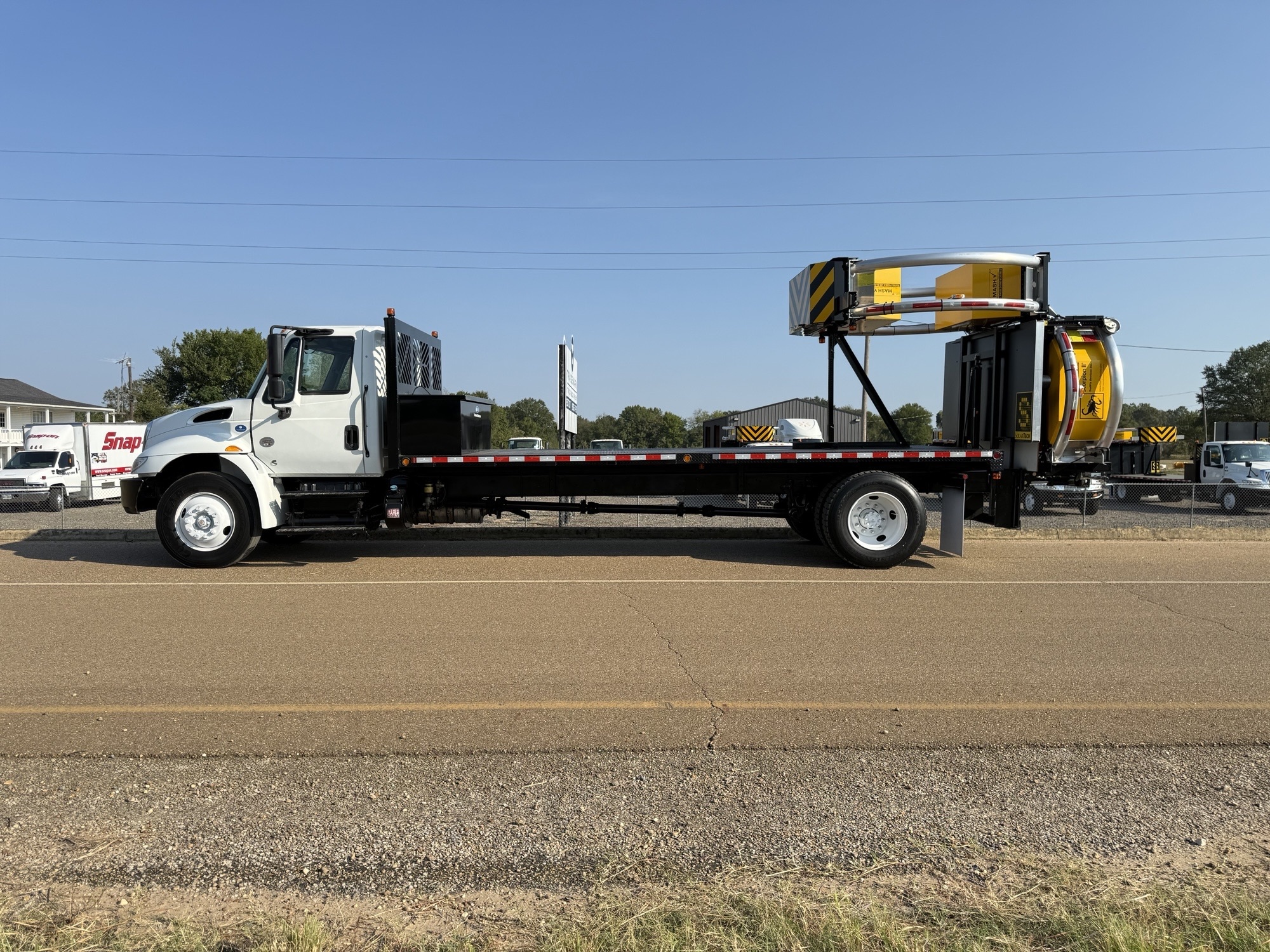 2019 INTERNATIONAL DURASTAR 4300 in New Boston, TX