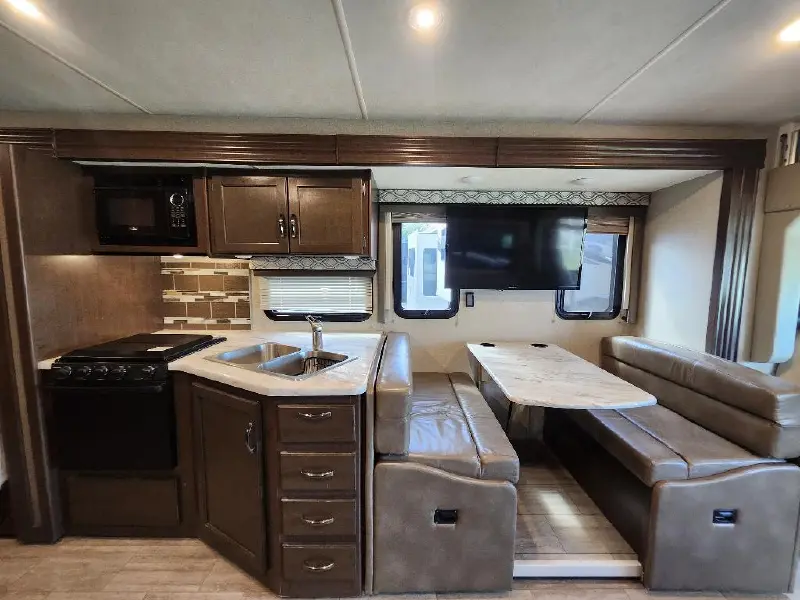 2020 THOR MOTOR COACH FREEDOM TRAVELER A32