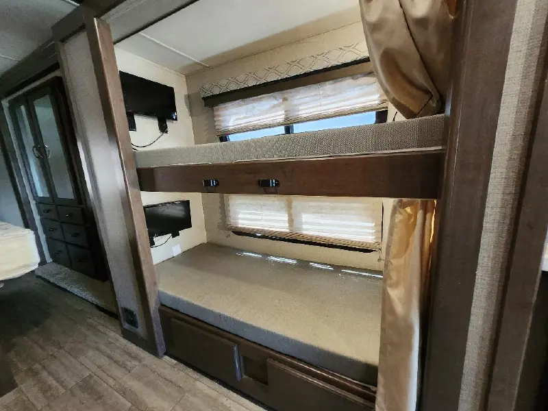 2020 THOR MOTOR COACH FREEDOM TRAVELER A32