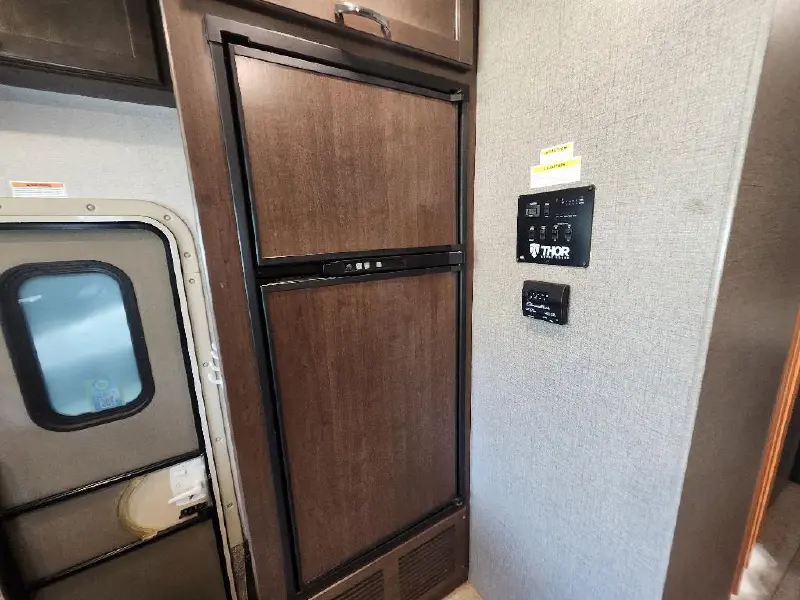 2020 THOR MOTOR COACH FREEDOM TRAVELER A32
