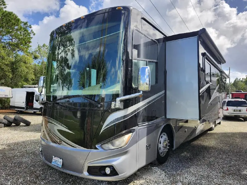 2015 TIFFIN MOTORHOMES PHAETON 40 AH