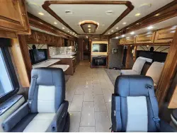 2015 TIFFIN MOTORHOMES PHAETON 40 AH