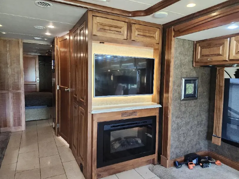 2015 TIFFIN MOTORHOMES PHAETON 40 AH