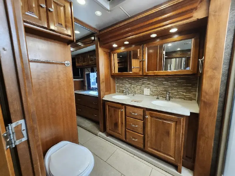 2015 TIFFIN MOTORHOMES PHAETON 40 AH