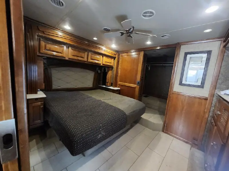 2015 TIFFIN MOTORHOMES PHAETON 40 AH