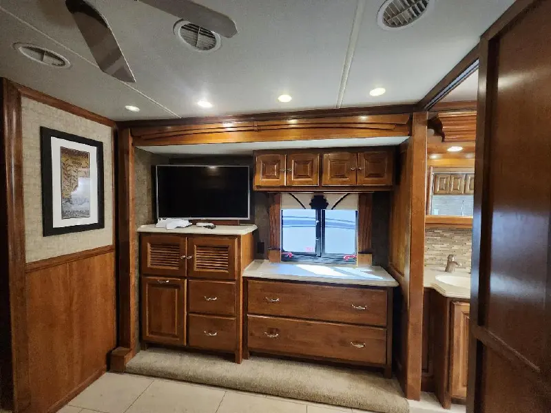 2015 TIFFIN MOTORHOMES PHAETON 40 AH