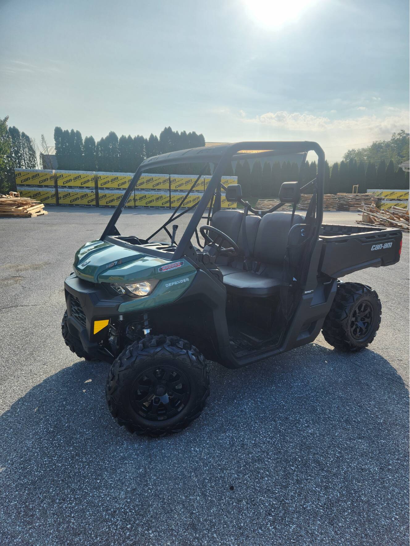 A photo of this 2026 Can-Am Defender DPS HD7