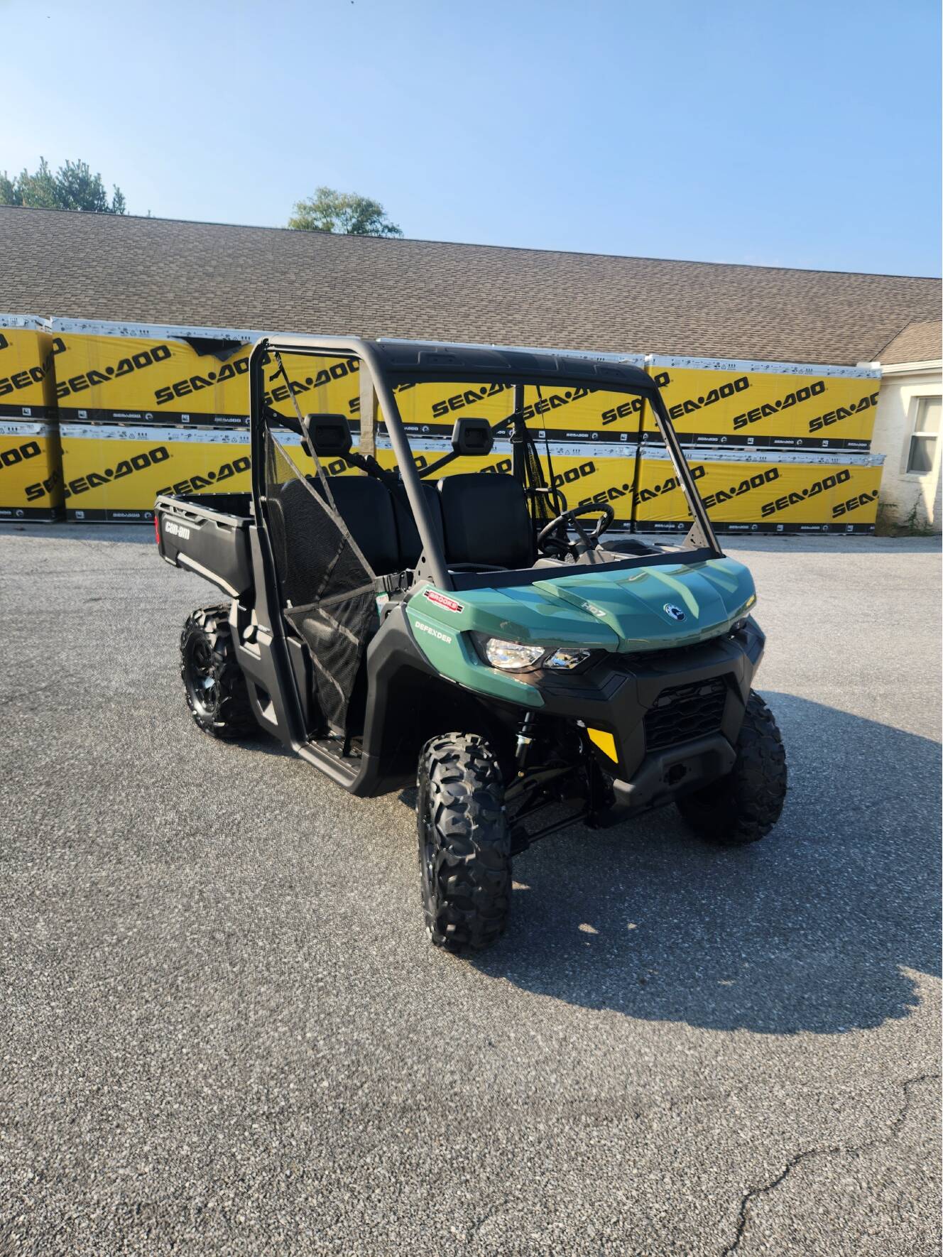A photo of this 2026 Can-Am Defender DPS HD7