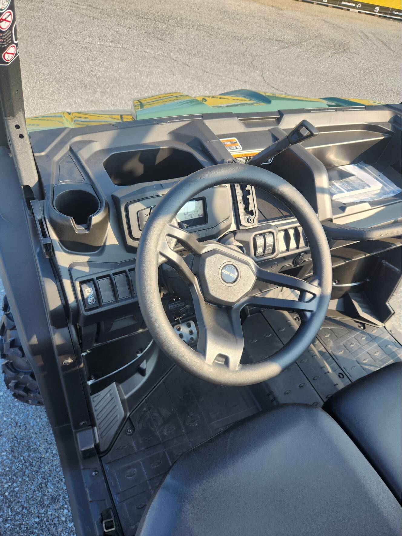 A photo of this 2026 Can-Am Defender DPS HD7