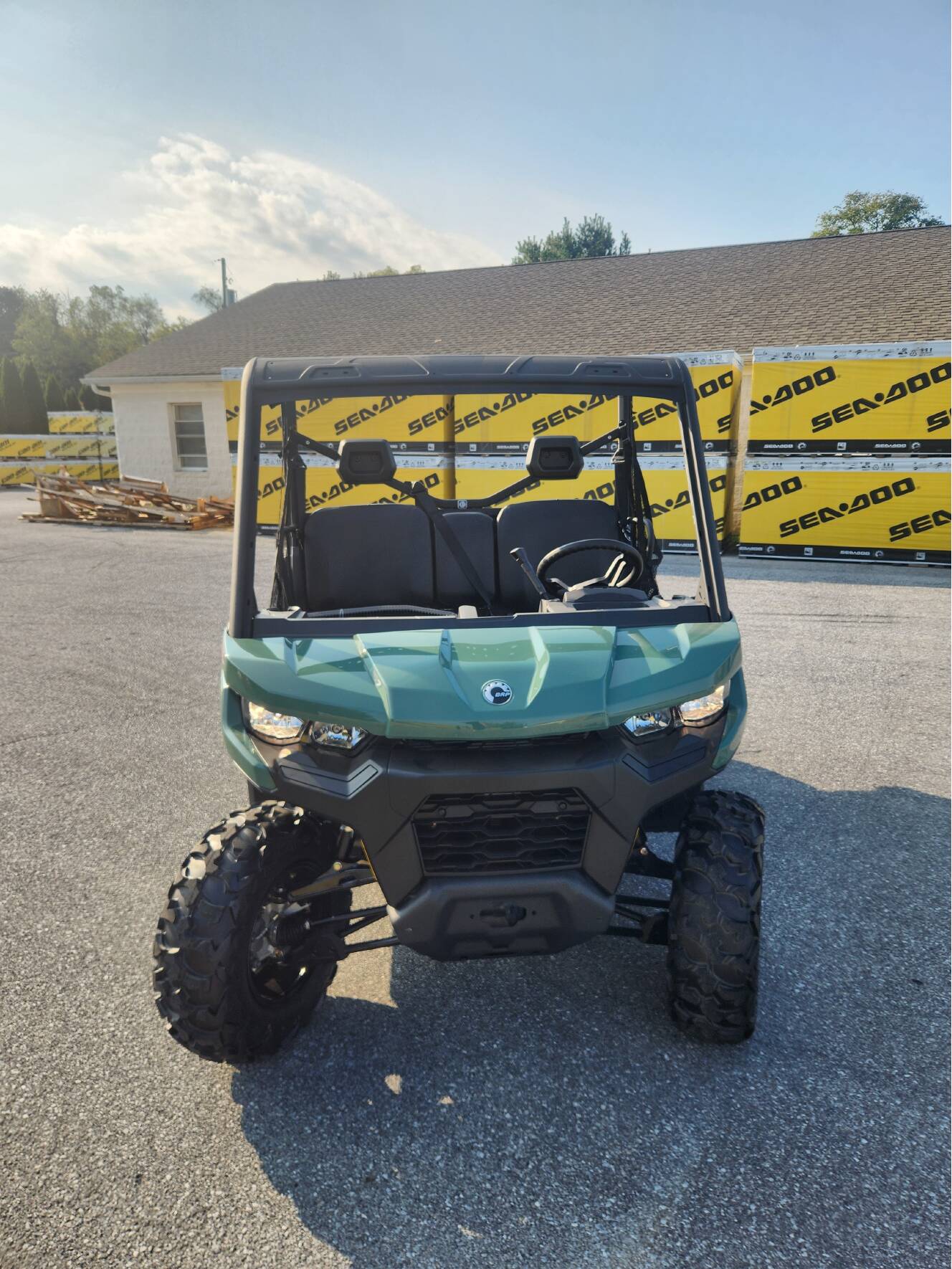 A photo of this 2026 Can-Am Defender DPS HD7