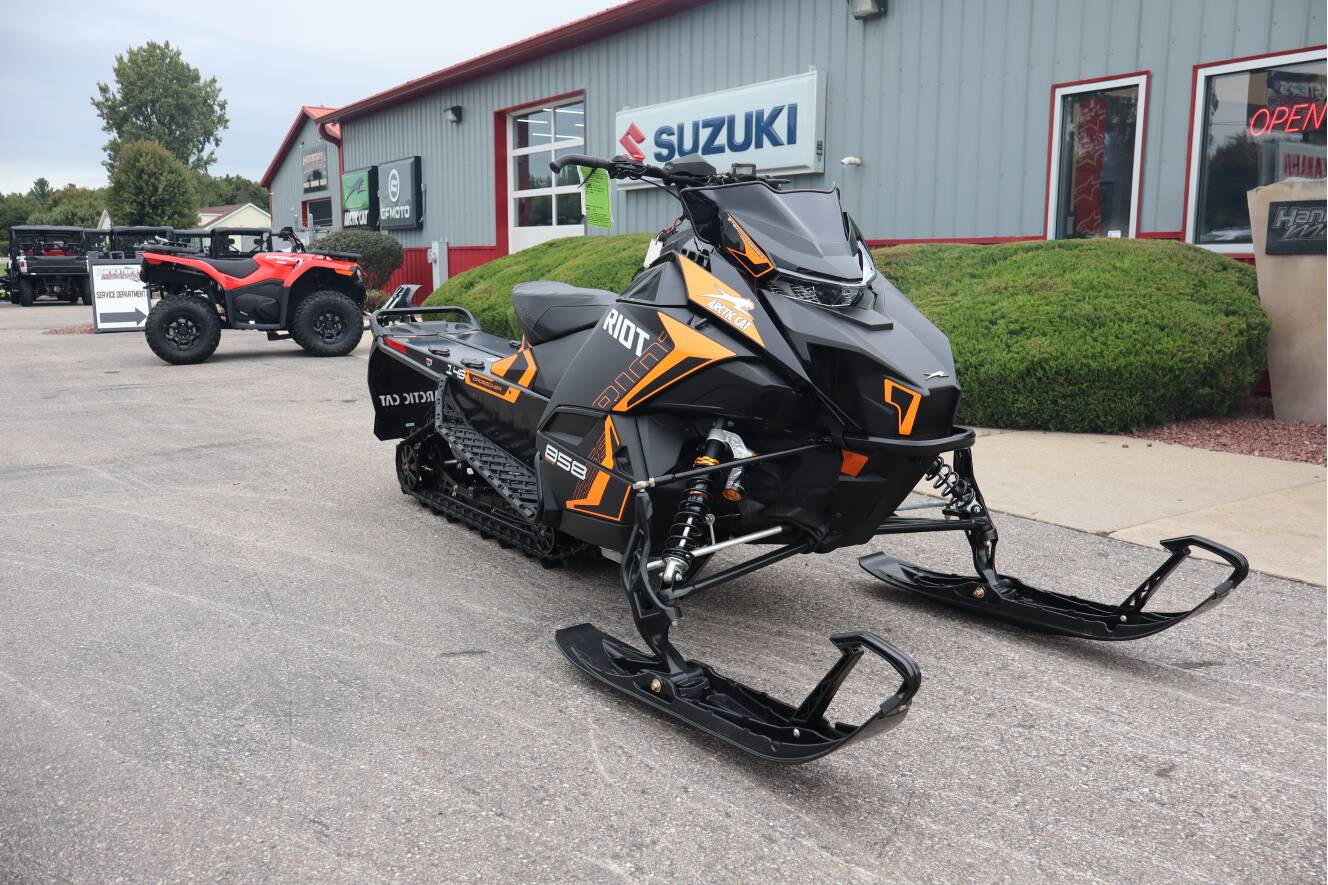 A photo of this 2026 Arctic Cat Riot 858 Sno Pro 1.75 ES (Sport Gauge)