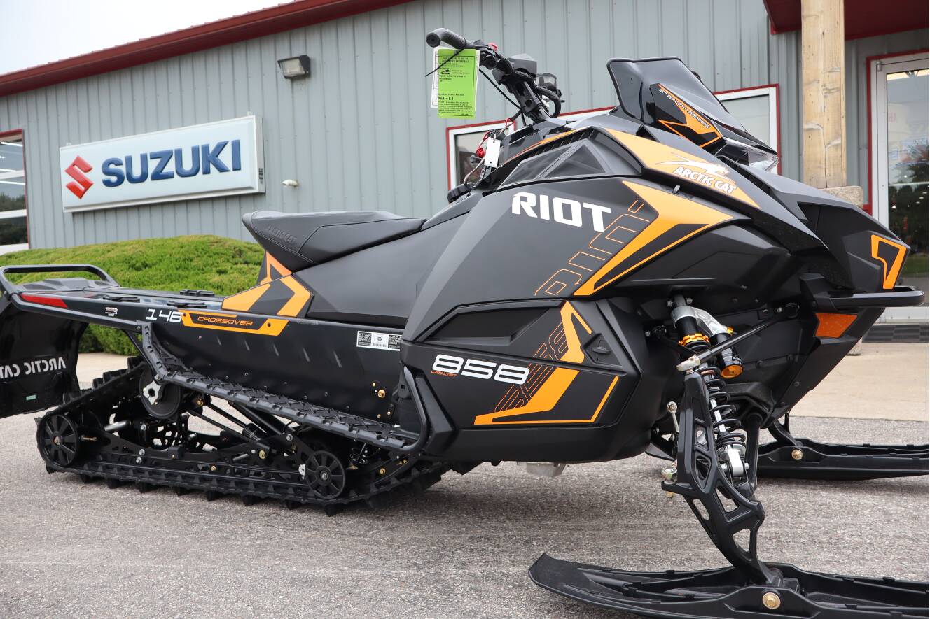 A photo of this 2026 Arctic Cat Riot 858 Sno Pro 1.75 ES (Sport Gauge)