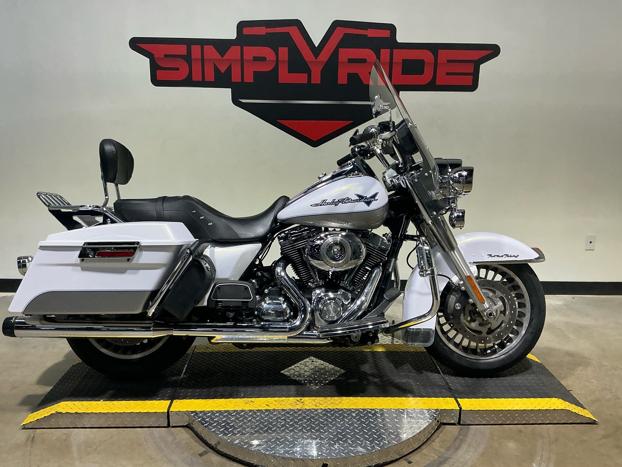 2009 Harley-Davidson Road King® - Shrine FLHRS in Eden Prairie, MN