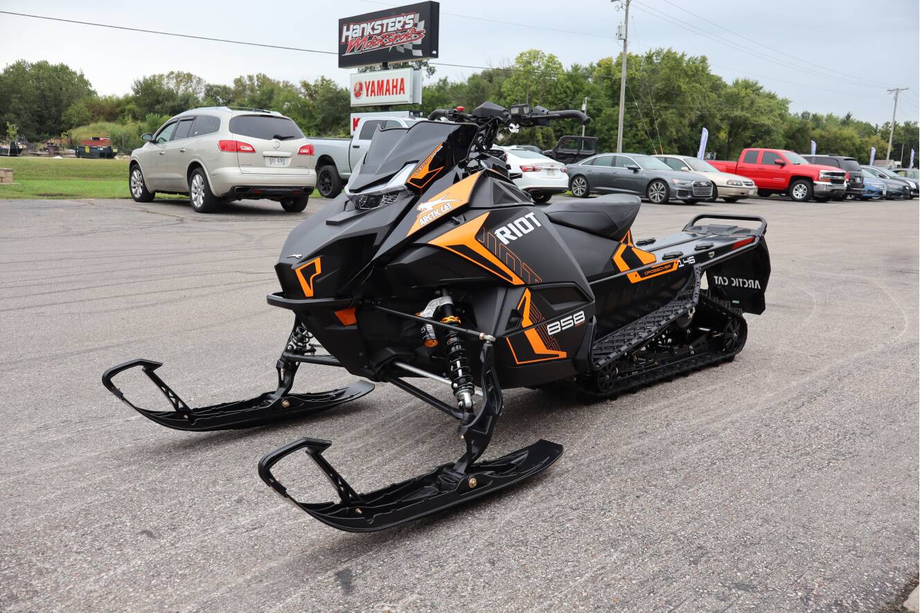 A photo of this 2026 Arctic Cat Riot 858 Sno Pro 1.75 ES (Arctic Cat G8 Gauge)