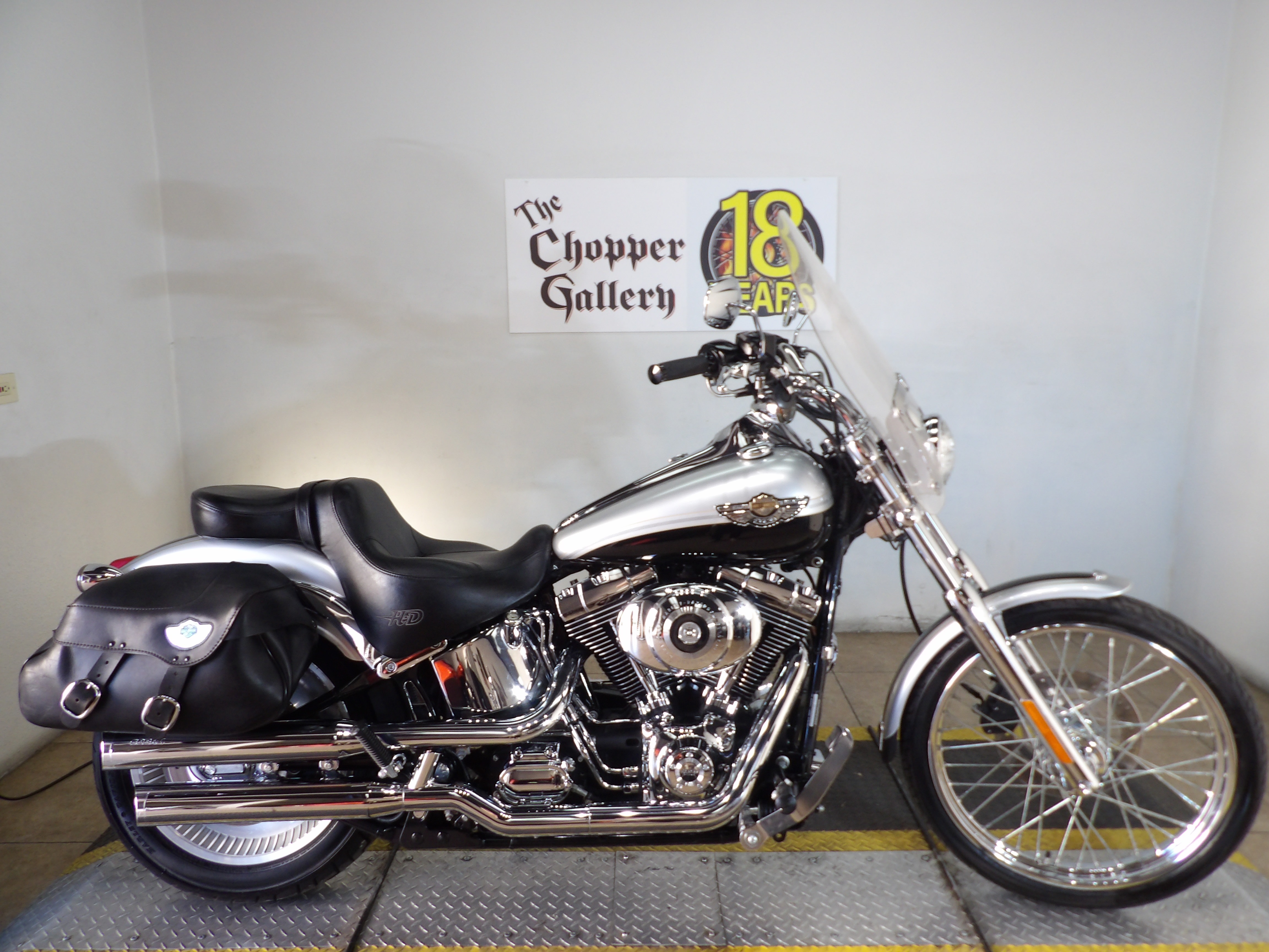 2003 Harley-Davidson FXSTD/FXSTDI Softail® Deuce™ Cruiser motorcycle