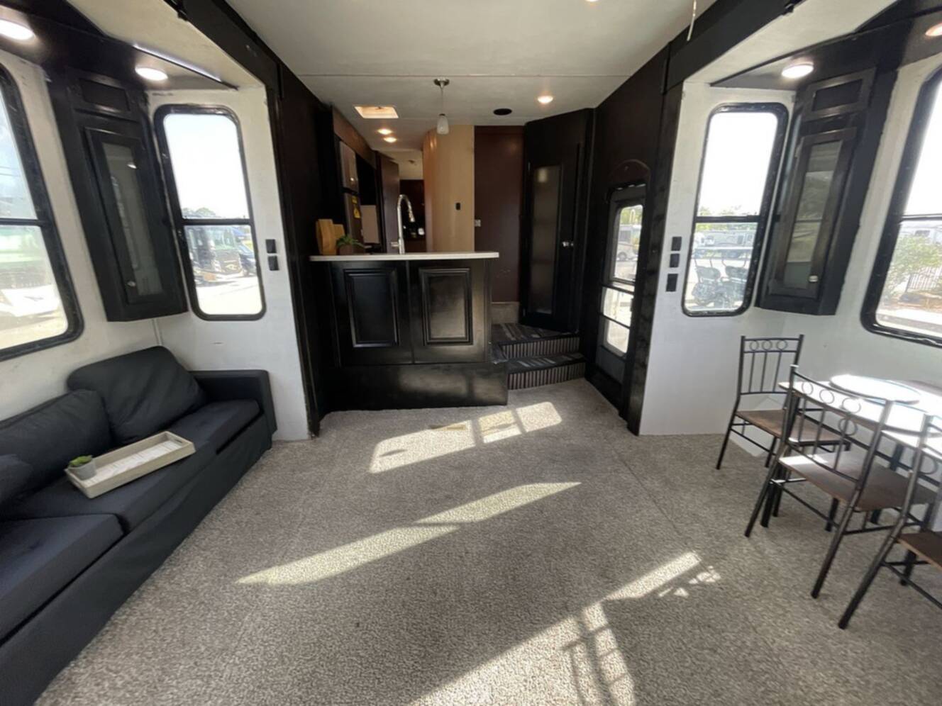 A photo of this 2015 Heartland ROAD WARRIOR 390RW