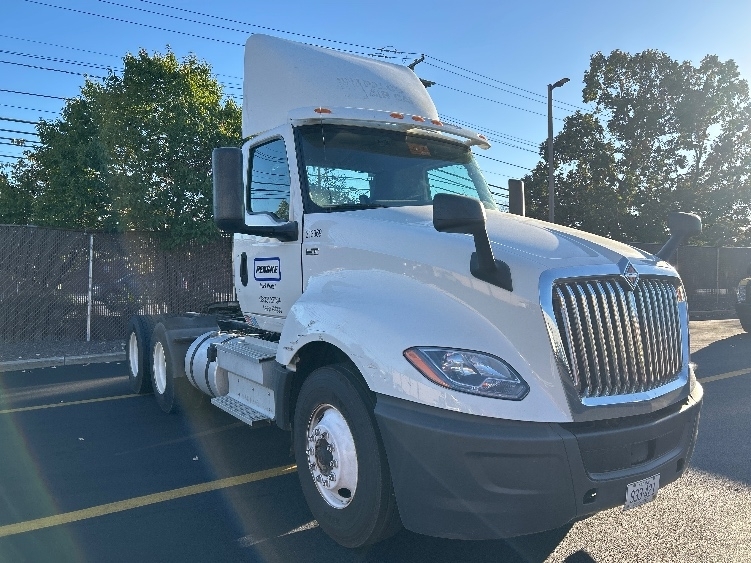 2018 INTERNATIONAL LT625 in Braintree, MA
