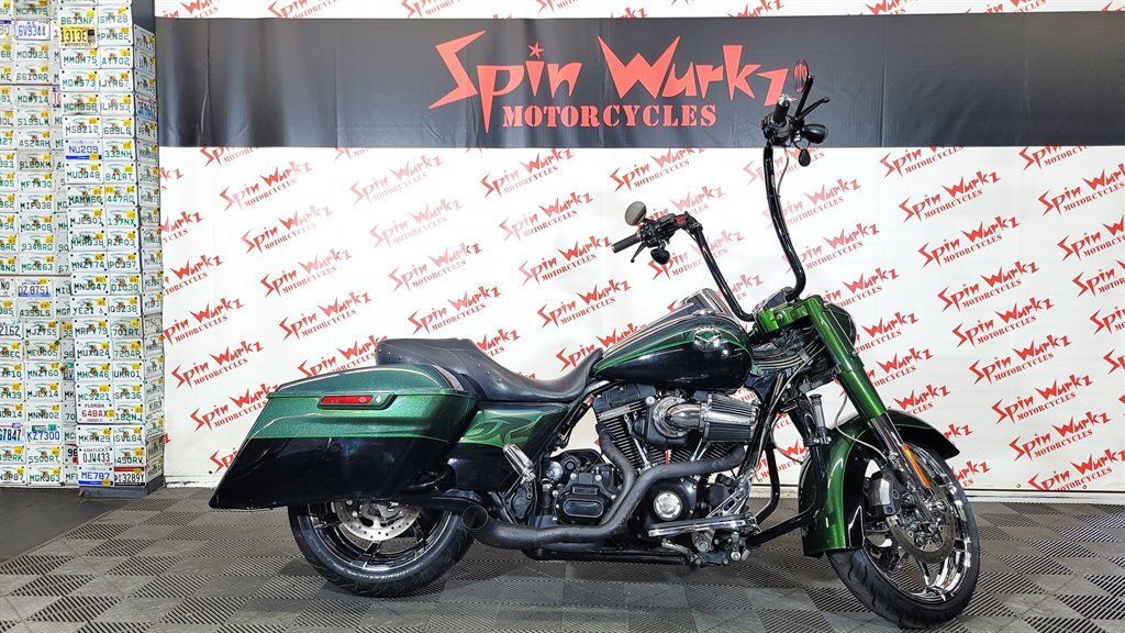 2014 Harley Davidson ROAD KING CVO FLHRSE CVO in Seminole, FL