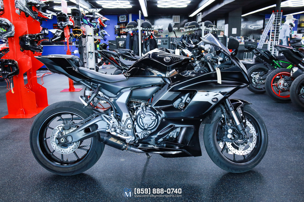 2025 Yamaha YZF R7 R7 in Lexington, KY