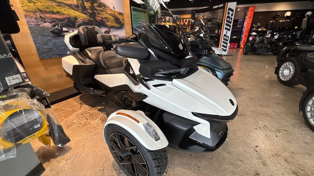 2027 Can-Am Spyder RT Sea-to-Sky in bensalem PA