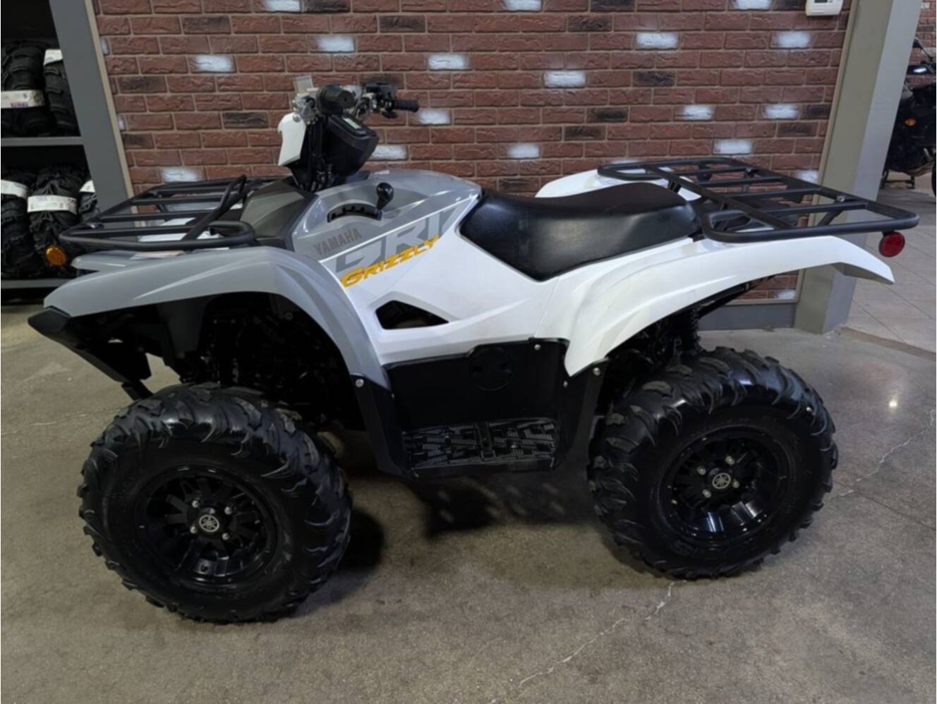 A photo of this 2024 Yamaha Grizzly EPS