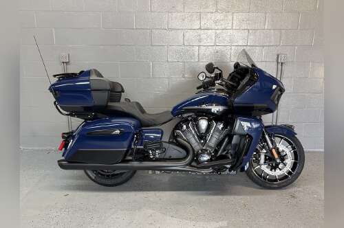 2025 Indian Pursuit Dark Horse Springfield Blue Vivid Crystal in daytona beach FL