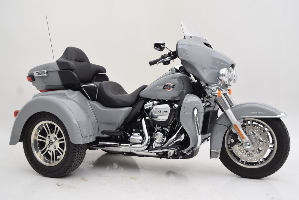 2024 Harley-Davidson Trike FLHTCUTG - Tri Glide Ultra ULTRA CLASSIC® in Scott City, MO