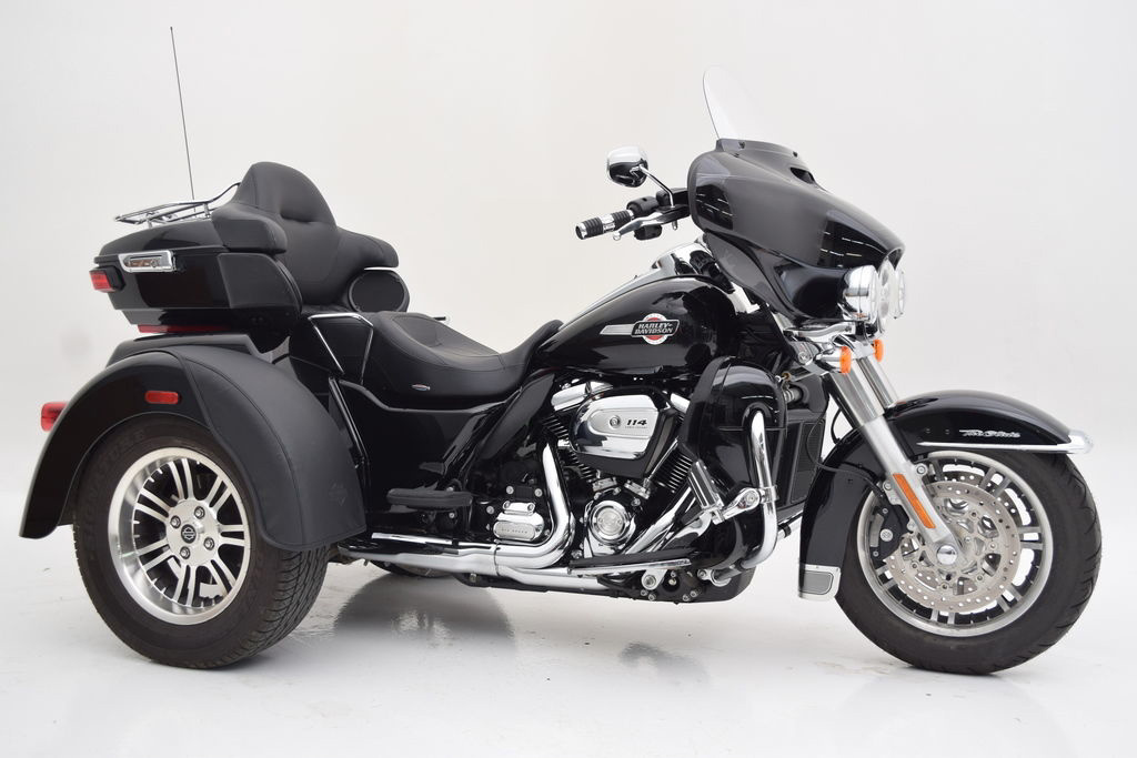 2023 Harley-Davidson FLHTCUTG - Tri Glide Ultra ULTRA CLASSIC in Scott City, MO