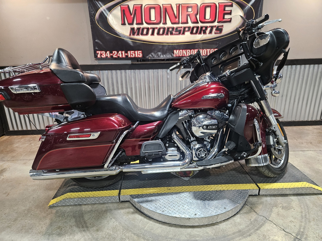 2016 Harley-Davidson FLHTCUL ULTRA CLASSIC LOW in Monroe, MI
