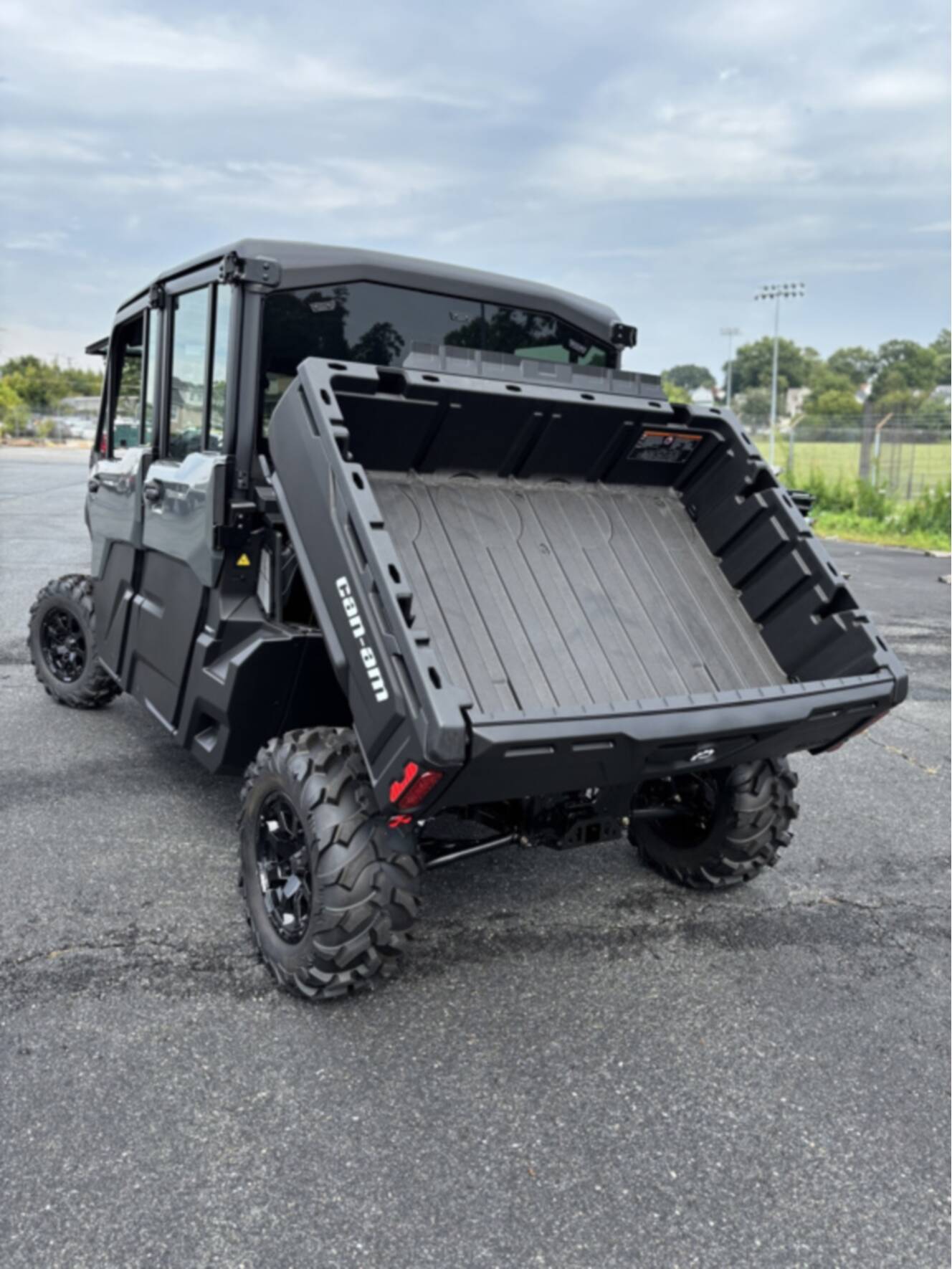 A photo of this 2027 Can-Am DEFENDER MAX DPS CAB HD10