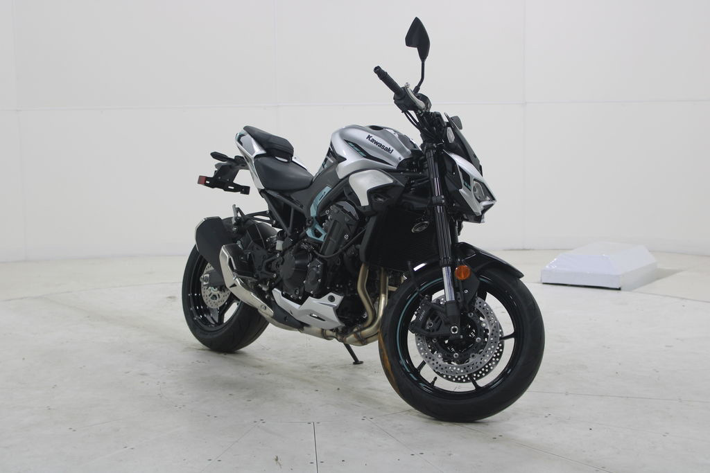 2025 Kawasaki Z900 ABS Galaxy Silver/Metallic Spark Black ABS in Concord, NC