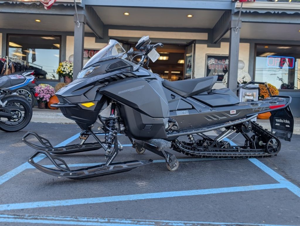 2026 Ski-Doo Backcountry Adrenaline® 850 E-TEC Storm 1.5_Black 850 E-TEC 146 1.5 in brighton MI