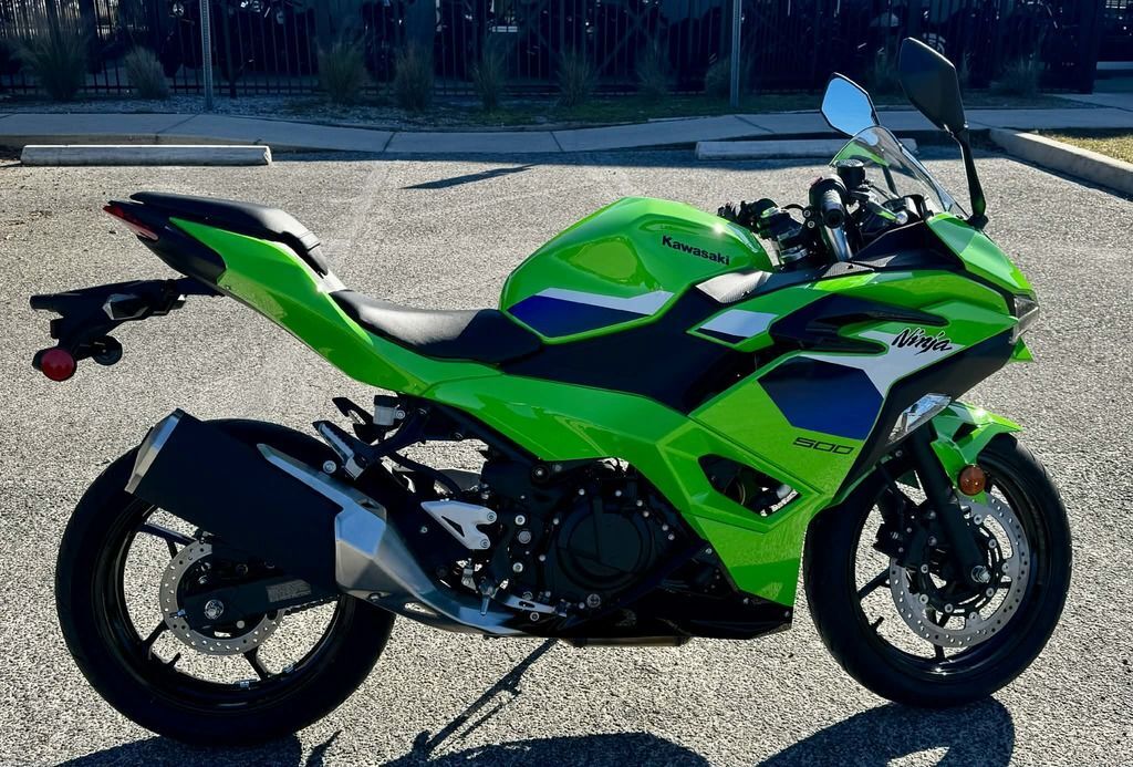 2026 Kawasaki Ninja® 500 BASE in Alachua, FL